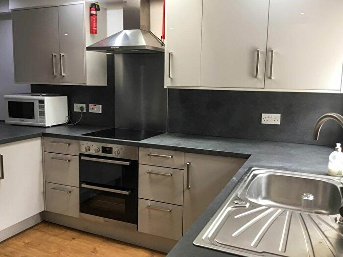 6 Bedroom Terraced House To Rent In Heeley Road, Selly Oak, Birmingham, B29