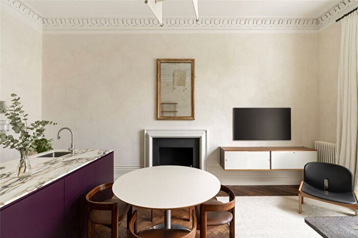 1 Bedroom Flat To Rent In Pembridge Villas, London, W11