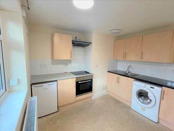 Flat To Rent In Camden Road, Tunbridge Wells, TN1