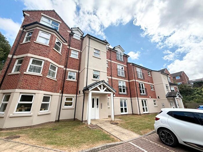 2 Bedroom Flat To Rent In Farsley Beck Mews, Leeds, West Yorkshire, LS13