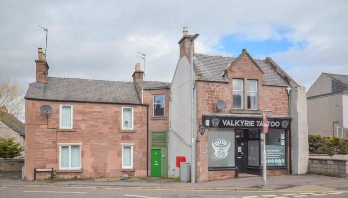 2 Bedroom Flat To Rent In Queen Street, Forfar, Angus, DD8