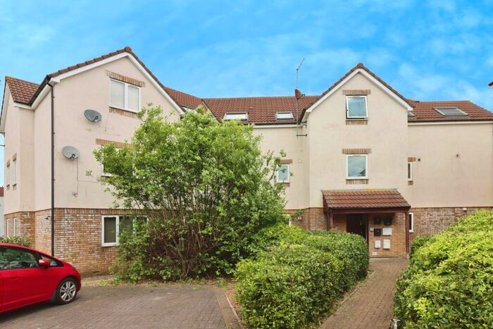 1 Bedroom Flat For Sale In Leicester Square, Soundwell, Bristol, BS16