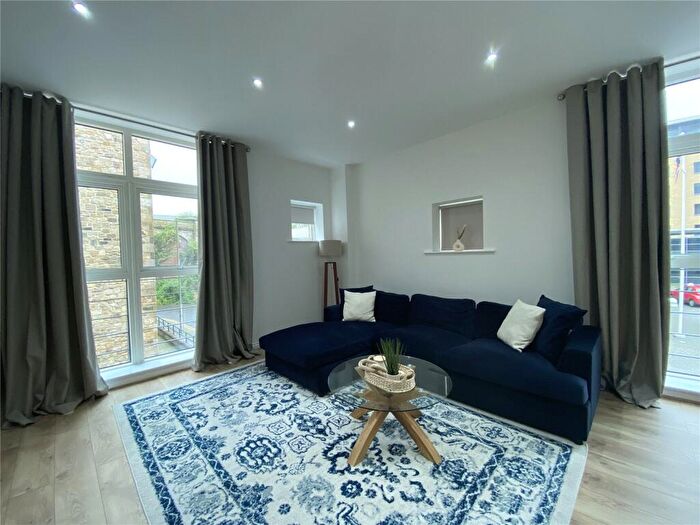 2 Bedroom Flat To Rent In Curzon Place, Gateshead, Tyne And Wear, NE8
