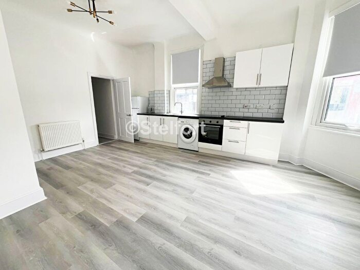 2 Bedroom Flat To Rent In Prince Regent Lane, London, E16