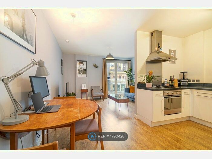 2 Bedroom Flat To Rent In Dunston Road, London, E8
