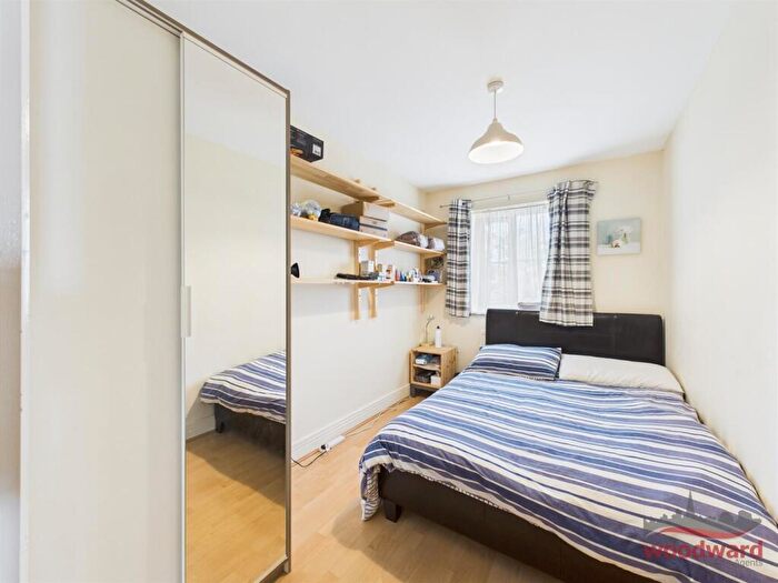 2 Bedroom Flat For Sale In Collapit Close, Harrow, HA1