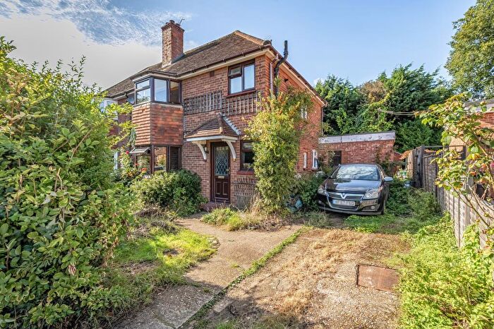 3 Bedroom Semi-Detached House For Sale In Windlesham, Surrey, GU20