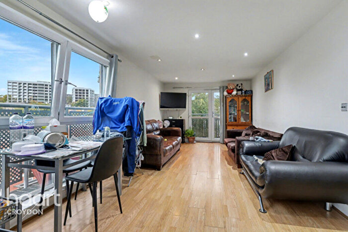 2 Bedroom Flat For Sale In Brighton Road, Purley, CR8