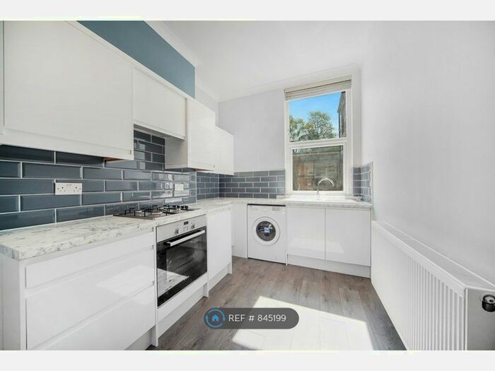 1 Bedroom Flat To Rent In Tollington Park, London, N4