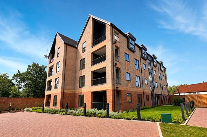 2 Bedroom Flat For Sale In Stapleton Close, Maple Croft, Egham, Surrey, TW20