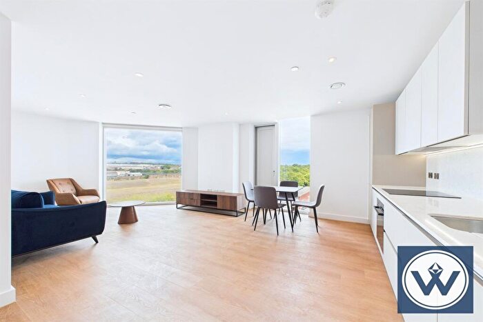 2 Bedroom Apartment To Rent In Park View, Dantzic Street, M4