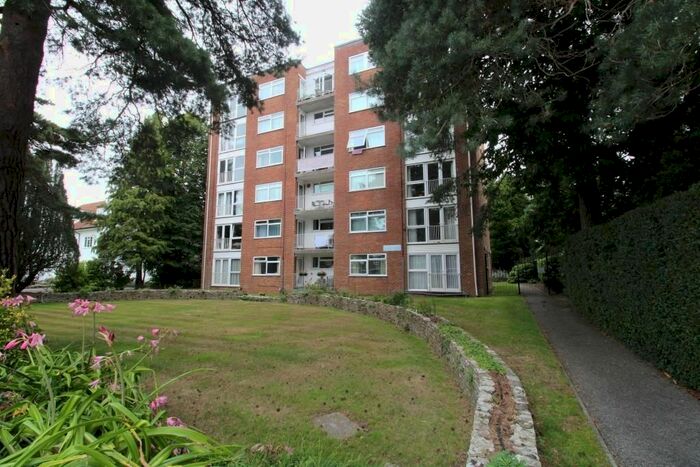 2 Bedroom Flat To Rent In Poole Road, Poole, BH12