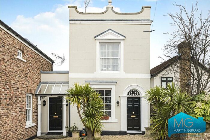 3 Bedroom Semi-Detached House For Sale In Vicars Moor Lane, London, N21