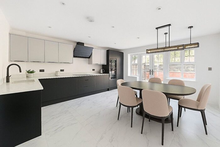 3 Bedroom End Terrace House For Sale In Bodorgan Road, Bournemouth, Dorset, BH2