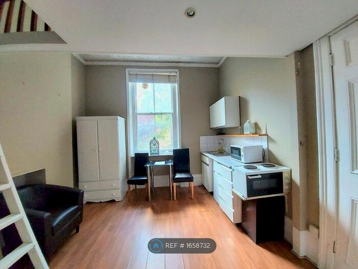 Studio To Rent In Colville Terrace, London, W11