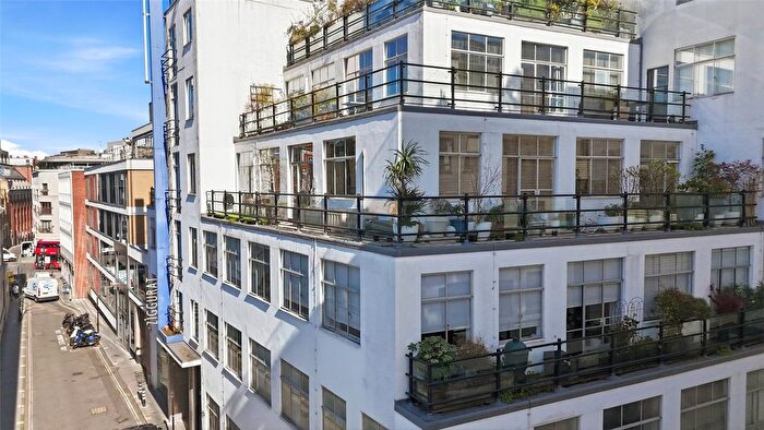 1 Bedroom Flat To Rent In Ziggurat Building, - Saffron Hill, London, EC1N