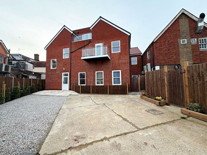 2 Bedroom Flat To Rent In Old Harlow Apartments, Station Road, CM17