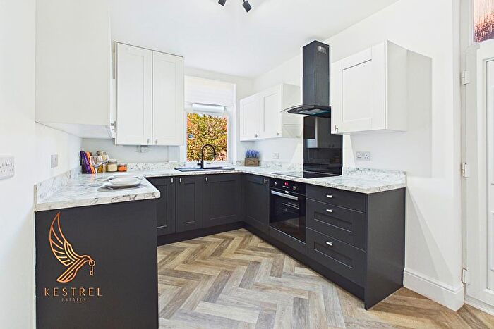 3 Bedroom Terraced House For Sale In Alexandra Road, Doncaster, DN4