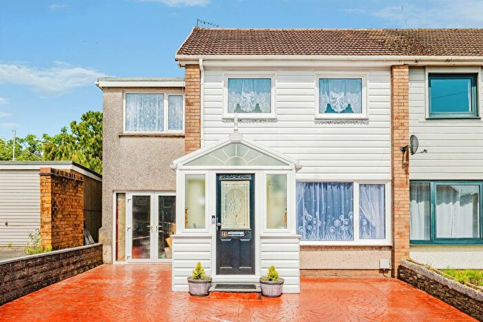 3 Bedroom Semi-Detached House For Sale In Willesden Road, Bridgend, CF31