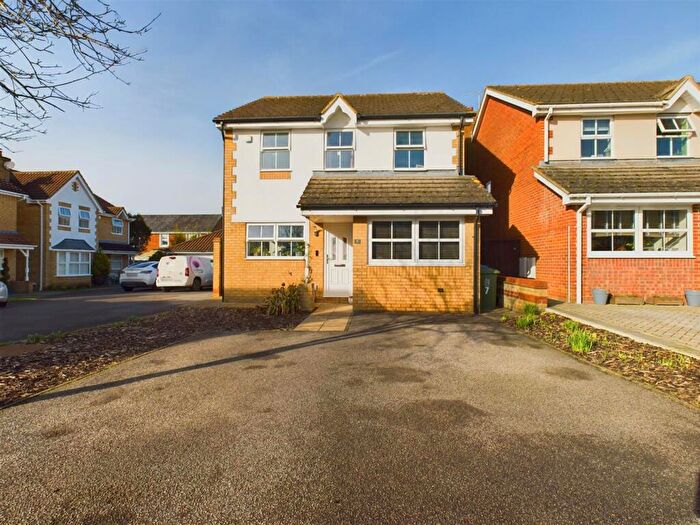 4 Bedroom Detached House For Sale In The Falcon, Watermead, Aylesbury, HP19