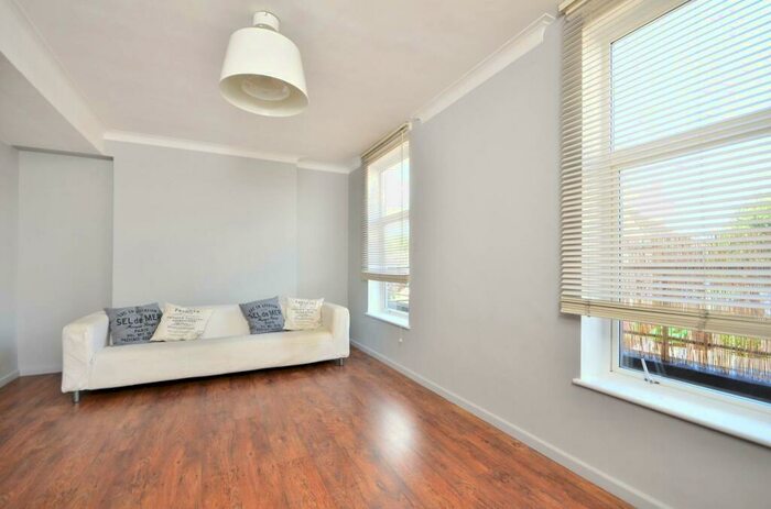 2 Bedroom Flat To Rent In Carnbrook Road, Blackheath, London, SE3