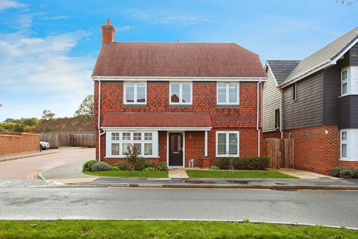 4 Bedroom Detached House For Sale In Utah Road, Paddock Wood, Tonbridge, TN12