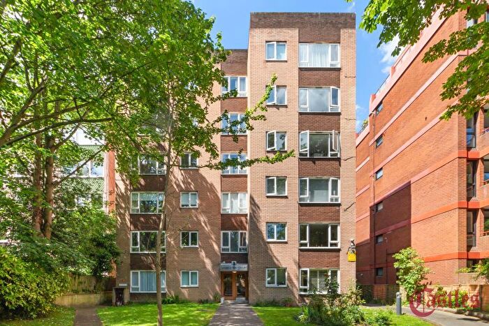 1 Bedroom Flat To Rent In Marbleford Court, Hornsey, N8