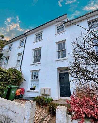 2 Bedroom Flat To Rent In Clarence Street, Penzance, TR18