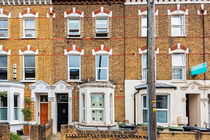 1 Bedroom Flat To Rent In Concanon Road, Brixton, SW2