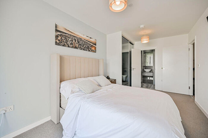 3 Bedroom Maisonette To Rent In Hawthorn House, Forrester Way, Stratford, London, E15