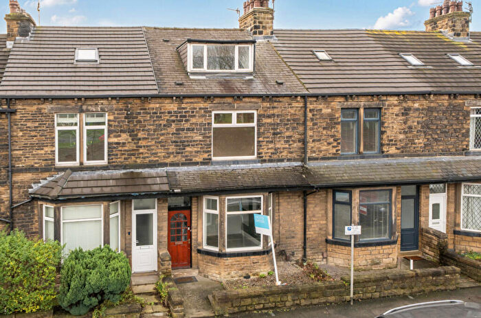 3 Bedroom Terraced House For Sale In Bradford Road, Stanningley, Pudsey, West Yorkshire, LS28
