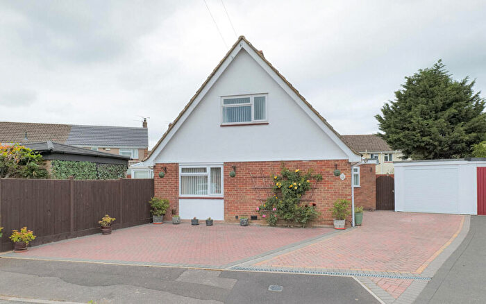 3 Bedroom Detached Bungalow For Sale In Kennet Close, Melksham, Wiltshire, SN12