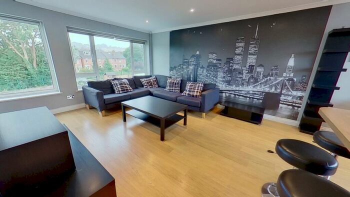 4 Bedroom Semi-Detached House To Rent In Guildford Park Avenue, Guildford, GU2