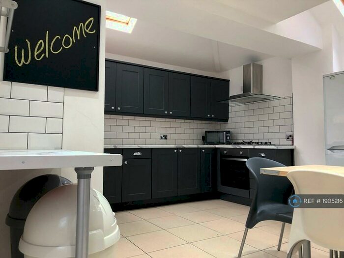 7 Bedroom Terraced House To Rent In Kenmare Road, Liverpool, L15