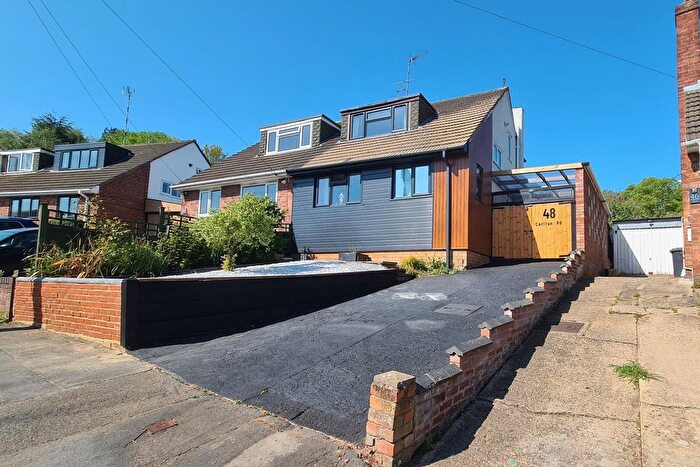 3 Bedroom Semi-Detached House For Sale In Carlton Road, Rugby, CV22