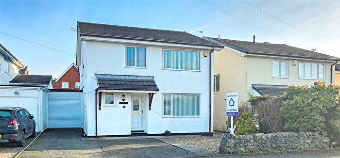 4 Bedroom Link Detached House For Sale In Ffordd Crwys, Bangor, Gwynedd, LL57