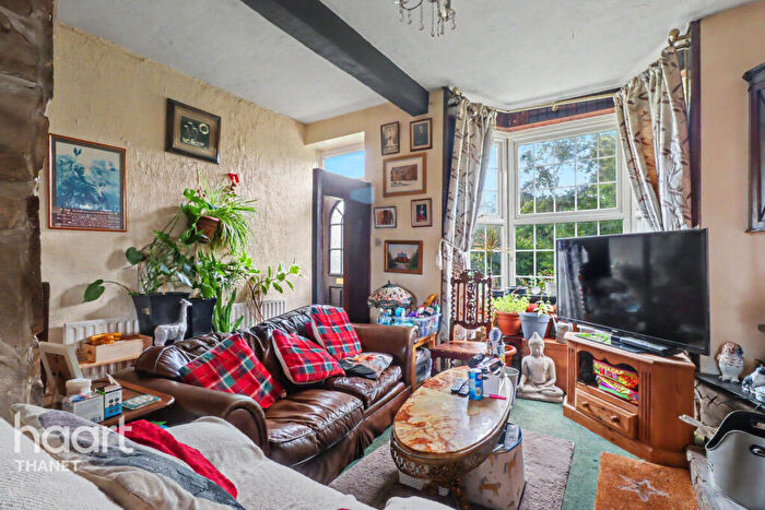3 Bedroom Semi-Detached House For Sale In Green Lane, Broadstairs, CT10