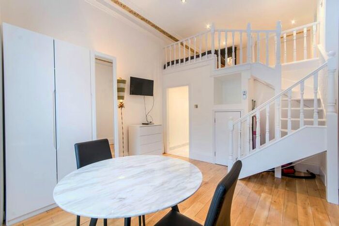 Studio To Rent In Trebovir Road, Earls Court, London, SW5