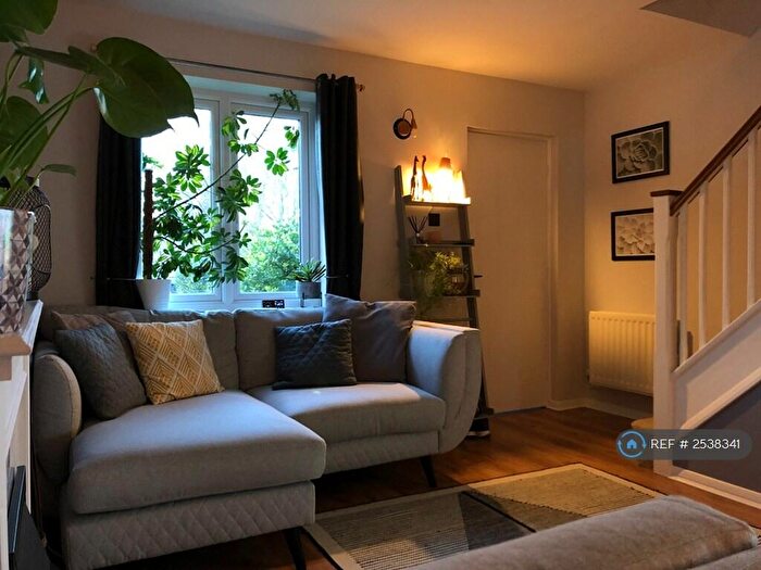 2 Bedroom Semi-Detached House To Rent In Stonelea Court, Meanwood, Leeds, LS7
