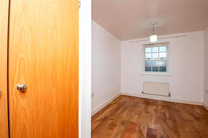 2 Bedroom Apartment To Rent In Swanwick Lane, Broughton, Milton Keynes, MK10
