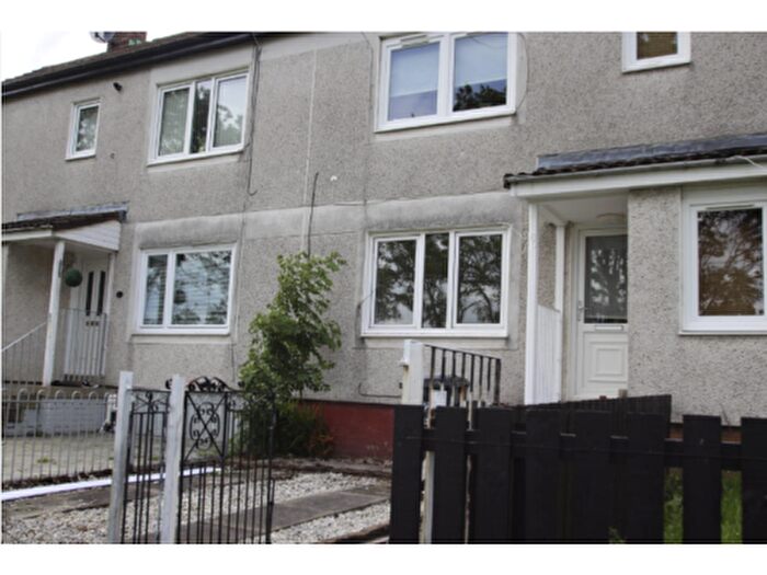 2 Bedroom Flat To Rent In Sannox Drive, Motherwell, ML1