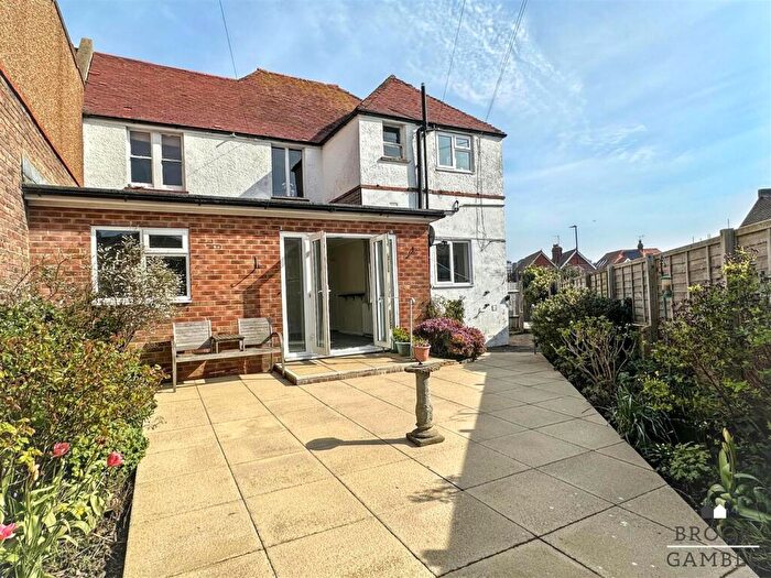 1 Bedroom Flat For Sale In Charleston Road, Eastbourne, BN21