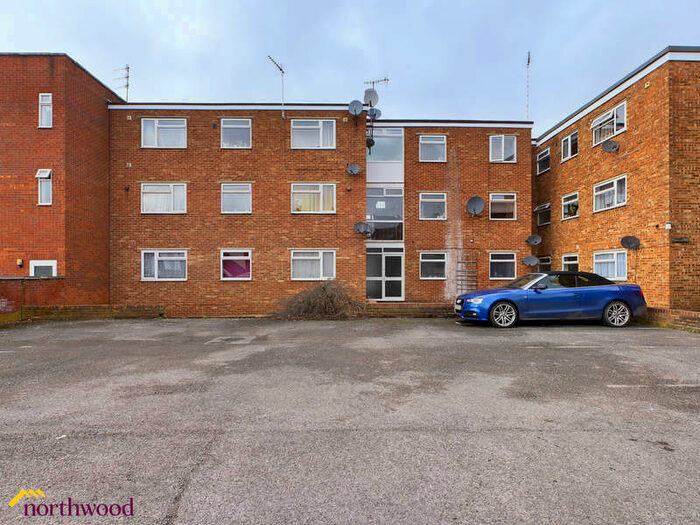 1 Bedroom Flat To Rent In South Street, Banbury, OX16