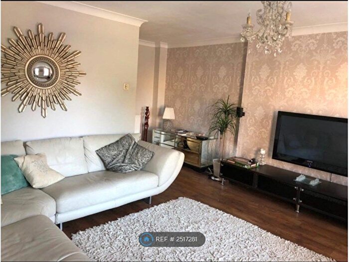 3 Bedroom Terraced House To Rent In Chamberlayne Avenue, Wembley, HA9