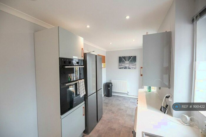 6 Bedroom Terraced House To Rent In Honeysuckle Close, Winchester, SO22