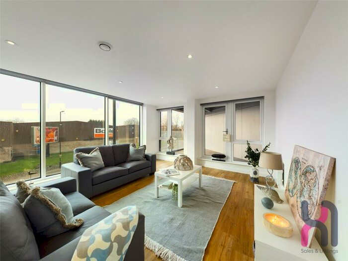 3 Bedroom Flat To Rent In The Plaza, Advent Way, Ancoats, Manchester, M4