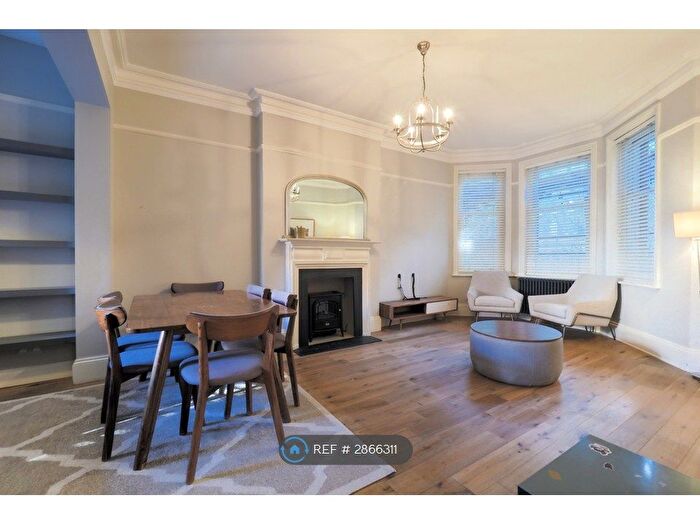 3 Bedroom Flat To Rent In Elgin Avenue, London, W9