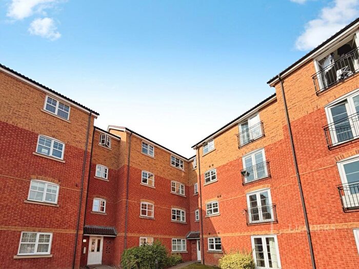 2 Bedroom Flat To Rent In Design Close, Bromsgrove, Worcestershire, B60