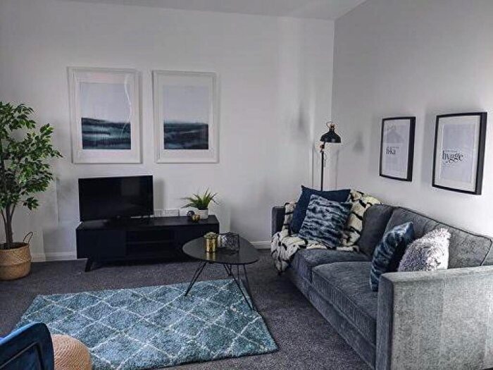 2 Bedroom Apartment For Sale In Johnsons Square, Oldham Road, Manchester, Greater Manchester, M40