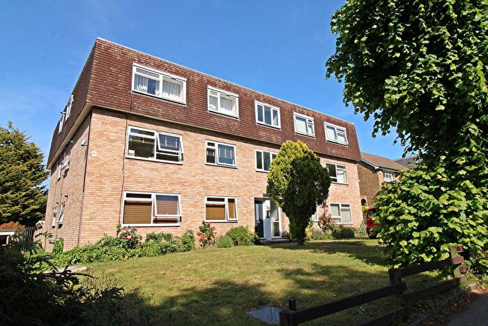 2 Bedroom Flat For Sale In Cumberland Road, Bromley, BR2